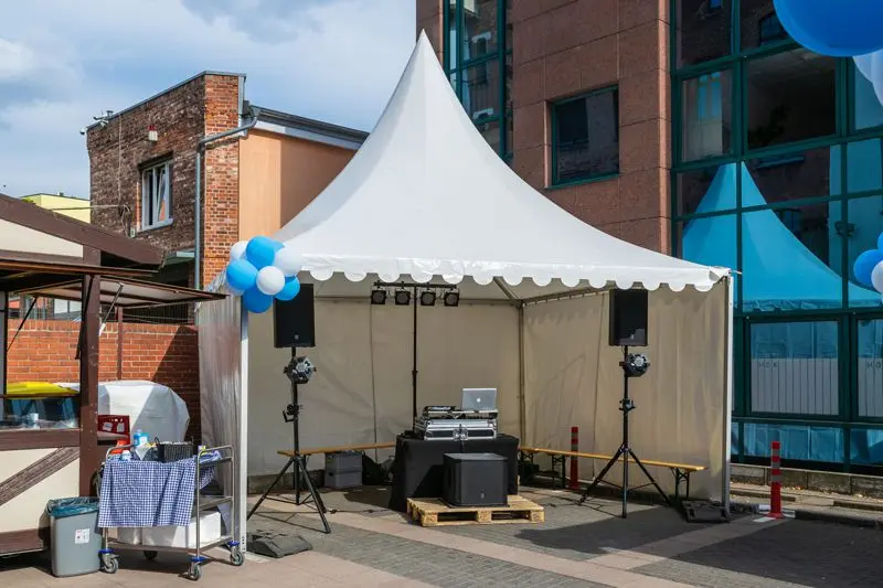 DJ Technik beim Firmen Oktoberfest in Berlin DJ Technik beim Firmen Oktoberfest in Berlin