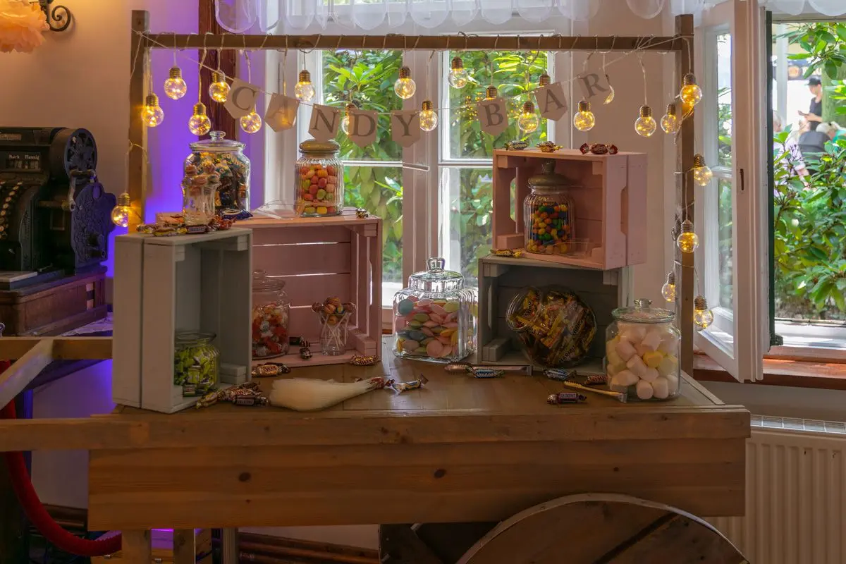 DJ Berlin Hochzeit Christian Libor – Jagdhaus Spandau – Candy Bar DJ Berlin Hochzeit Christian Libor - Jagdhaus Spandau - Candy Bar