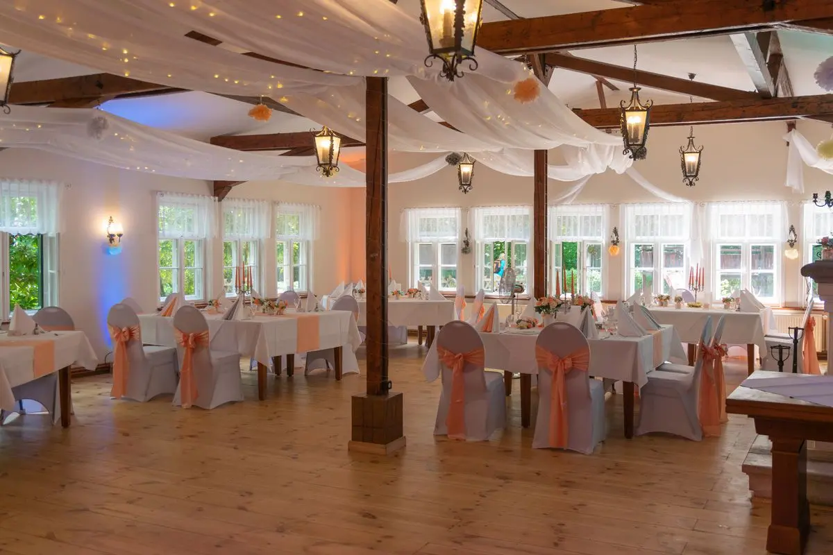 DJ Berlin Hochzeit Christian Libor – Jagdhaus Spandau – Innenraum DJ Berlin Hochzeit Christian Libor - Jagdhaus Spandau - Innenraum