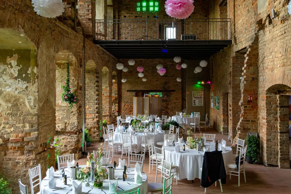 DJ Dahme Mark Hochzeit Christian Libor - Schlossruine Dahme - Dekoration