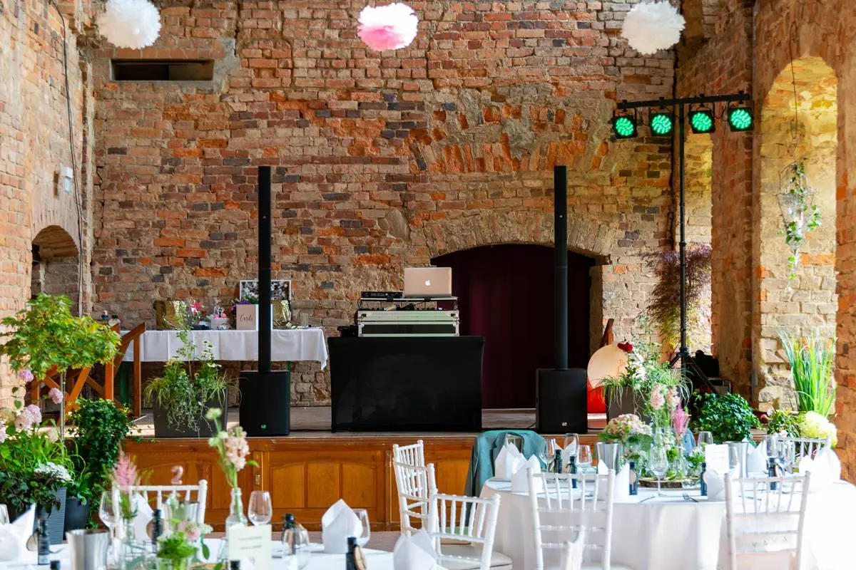 DJ Dahme Mark Hochzeit Christian Libor - Schlossruine Dahme - Technik