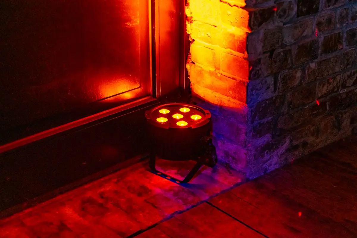 DJ Spreewald Hochzeit Christian Libor – Stork Club Whiskey – Ambiente Beleuchtung DJ Spreewald Hochzeit Christian Libor - Stork Club Whiskey - Ambiente Beleuchtung