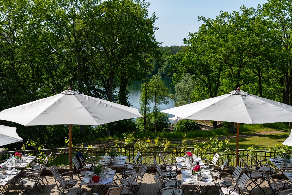 DJ Oberhavel Hochzeit Christian Libor – Seehaus Schloss & Gut Liebenberg – Terrasse DJ Oberhavel Hochzeit Christian Libor - Seehaus Schloss & Gut Liebenberg - Terasse
