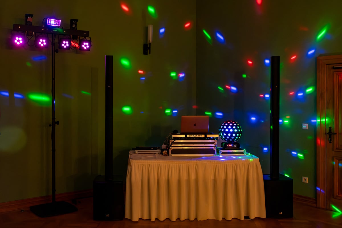 DJ Uckermark Hochzeit Christian Libor – Schloss Boitzenburg – DJ Technik DJ Uckermark Hochzeit Christian Libor - Schloss Boitzenburg - DJ Technik